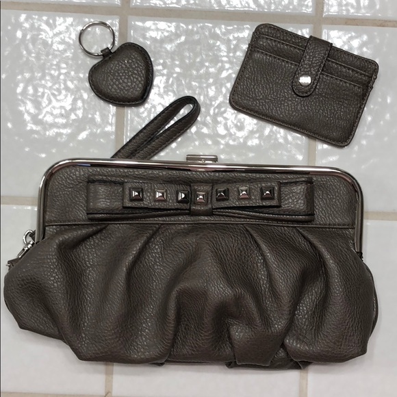 Jessica Simpson clutch - Picture 1 of 5